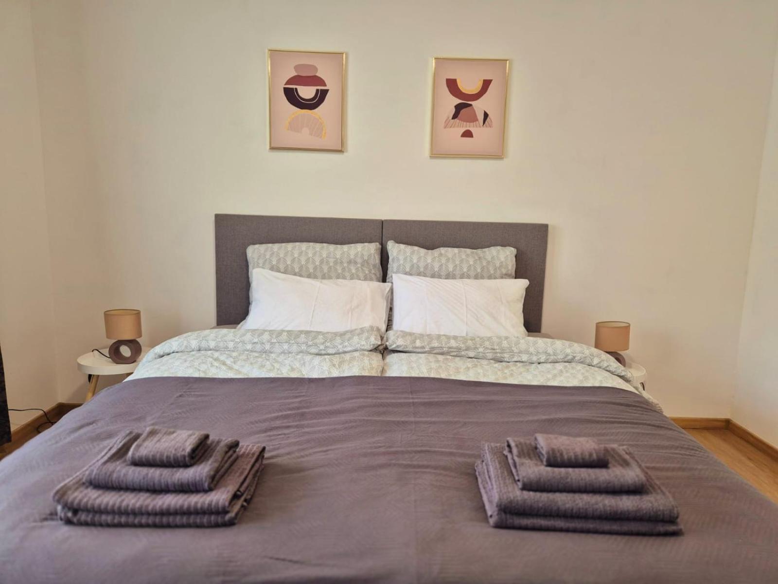 Aurelia Apartment *